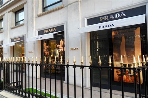 prada boutique paris